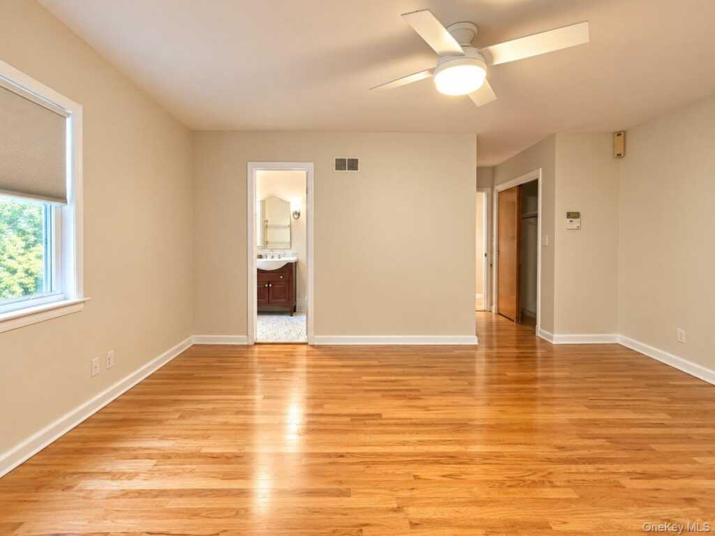 174 Waverly Road, New Rochelle, NY 10583 - Photo 14 of 35