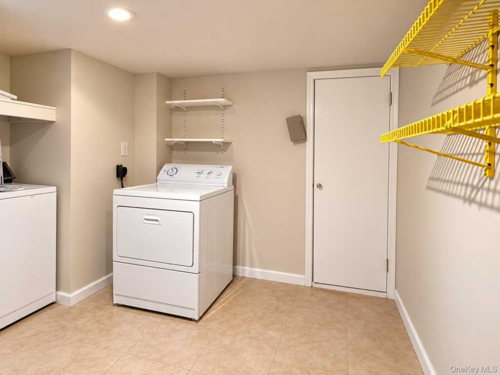 174 Waverly Road, New Rochelle, NY 10583 - Photo 26 of 35