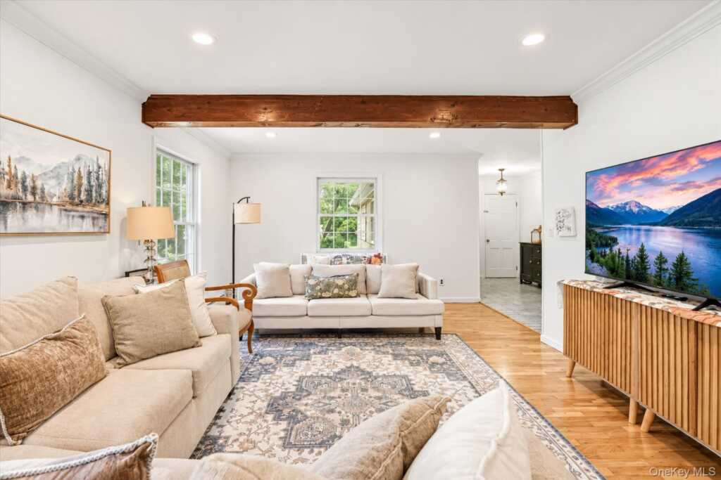 18 Tamarac Avenue, New City, NY 10956 - Photo 5 of 35
