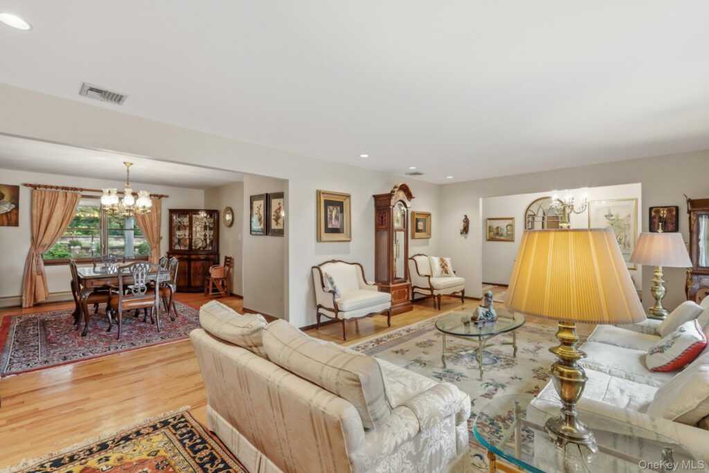 18 Harold Street, Nanuet, NY 10954 - Photo 11 of 50