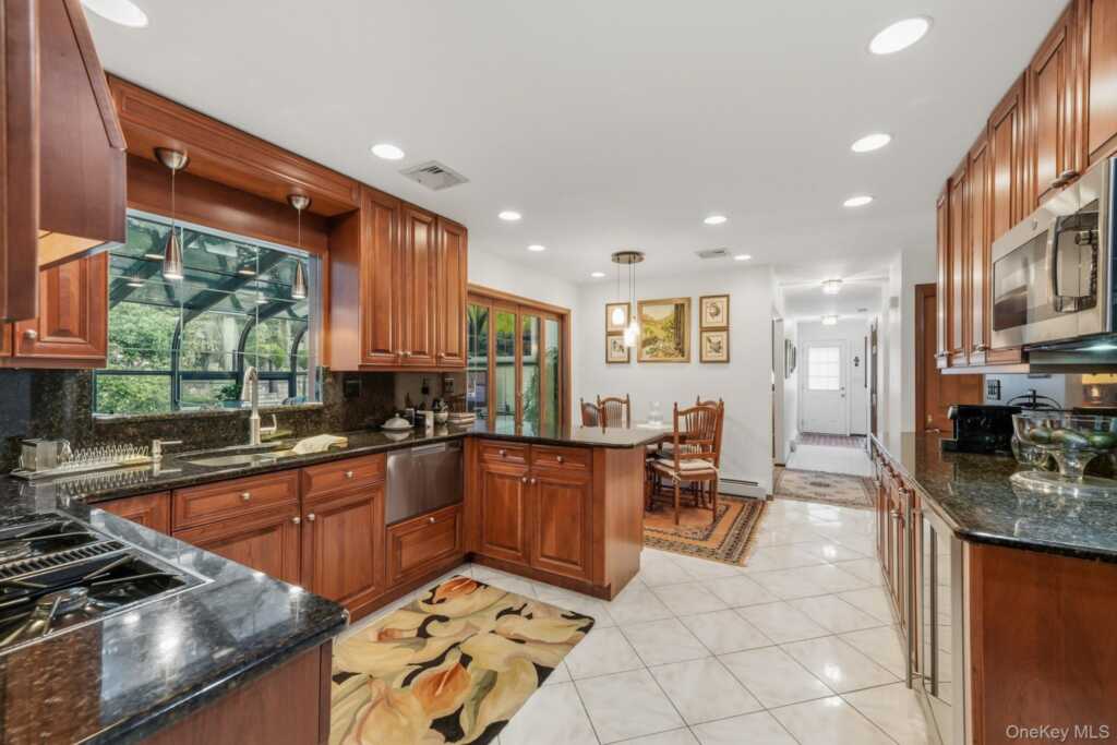 18 Harold Street, Nanuet, NY 10954 - Photo 15 of 50