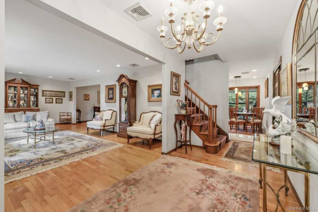 18 Harold Street, Nanuet, NY 10954 - Photo 3 of 50