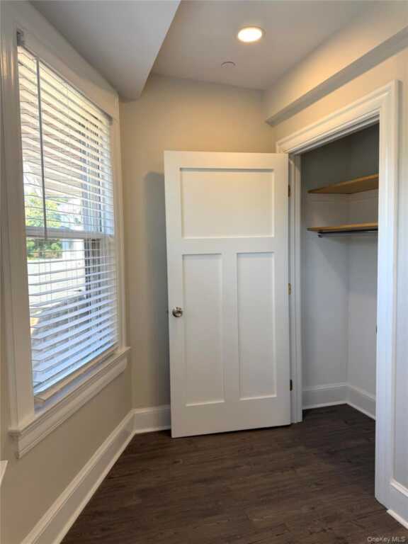 148 Meadow Lane, New Rochelle, NY 10805 - Photo 6 of 22