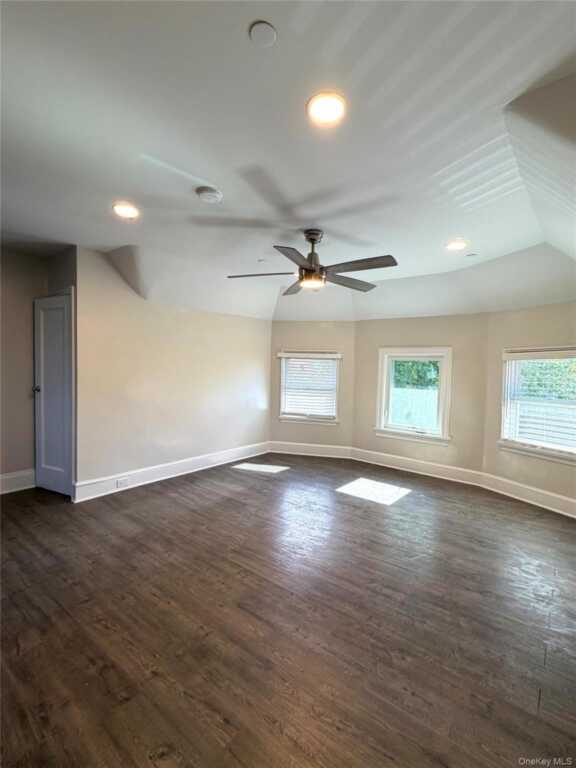 148 Meadow Lane, New Rochelle, NY 10805 - Photo 8 of 22