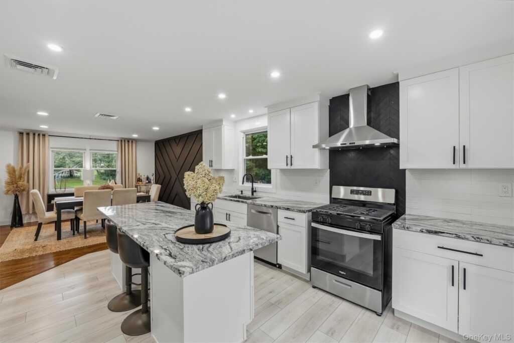 104 S Airmont Road, Suffern, NY 10901 - Photo 12 of 50