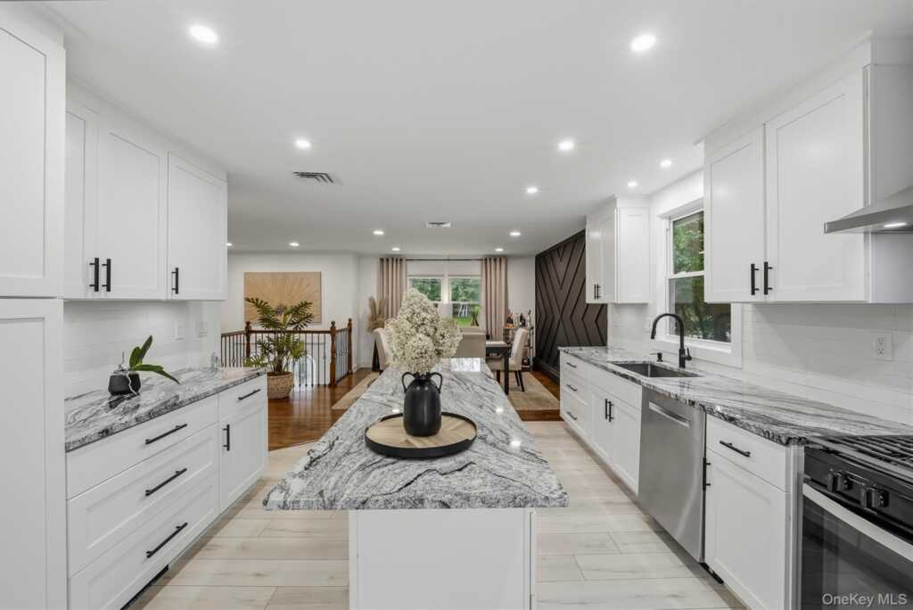 104 S Airmont Road, Suffern, NY 10901 - Photo 13 of 50