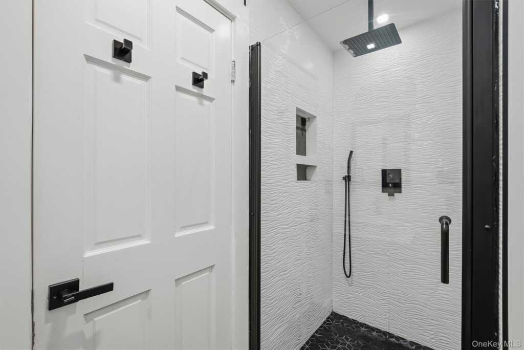 104 S Airmont Road, Suffern, NY 10901 - Photo 24 of 50