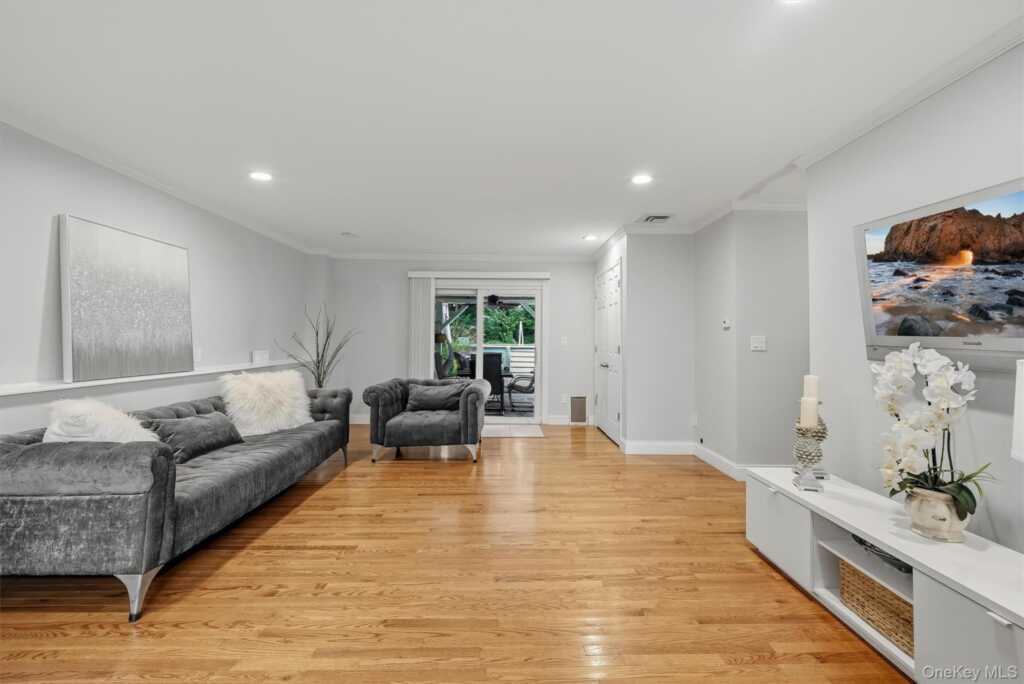 104 S Airmont Road, Suffern, NY 10901 - Photo 30 of 50
