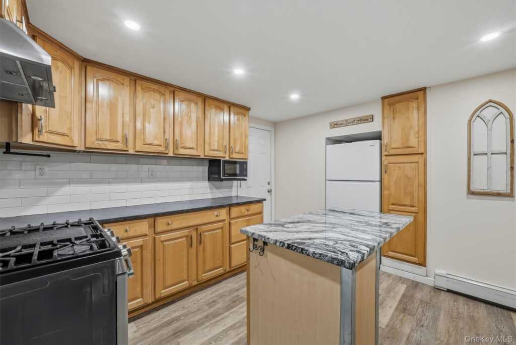 104 S Airmont Road, Suffern, NY 10901 - Photo 38 of 50