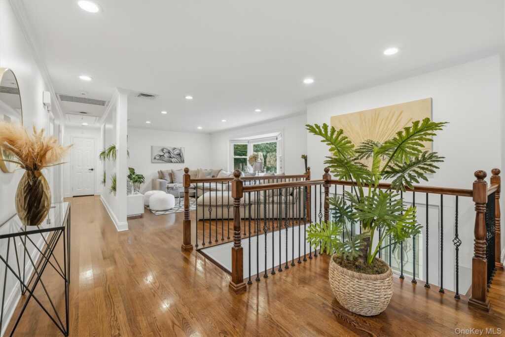 104 S Airmont Road, Suffern, NY 10901 - Photo 4 of 50