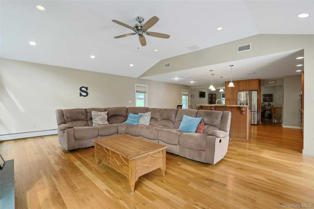 3 Five Oaks Lane, Valley Cottage, NY 10989 - Photo 13 of 41