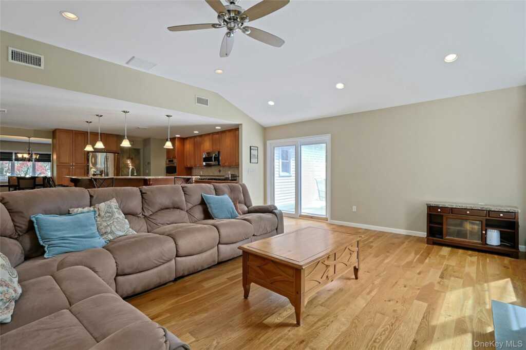 3 Five Oaks Lane, Valley Cottage, NY 10989 - Photo 14 of 41