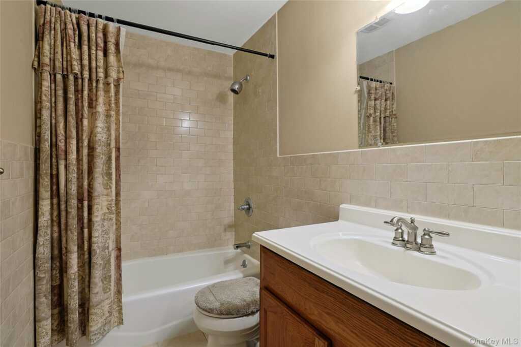 3 Five Oaks Lane, Valley Cottage, NY 10989 - Photo 19 of 41