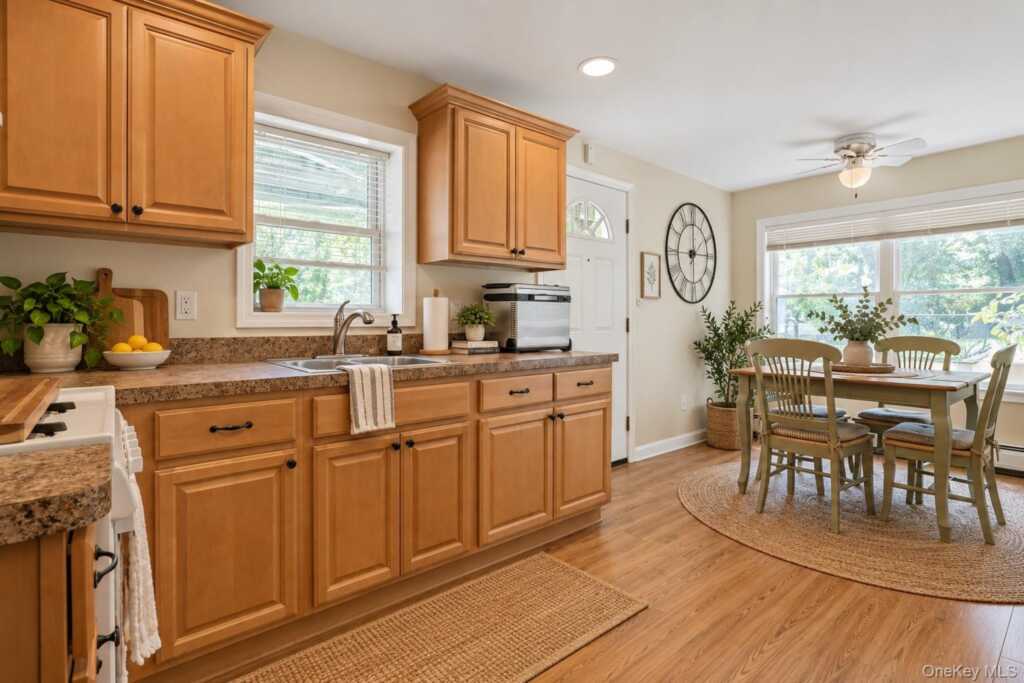 3 Five Oaks Lane, Valley Cottage, NY 10989 - Photo 27 of 41