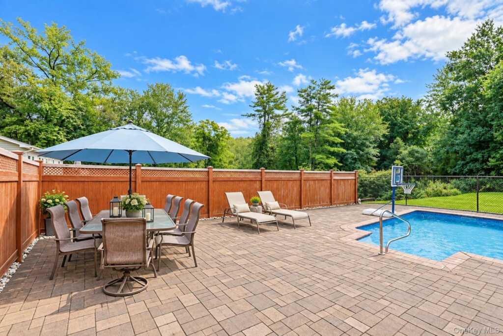 3 Five Oaks Lane, Valley Cottage, NY 10989 - Photo 33 of 41