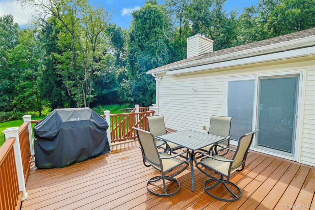 3 Five Oaks Lane, Valley Cottage, NY 10989 - Photo 36 of 41