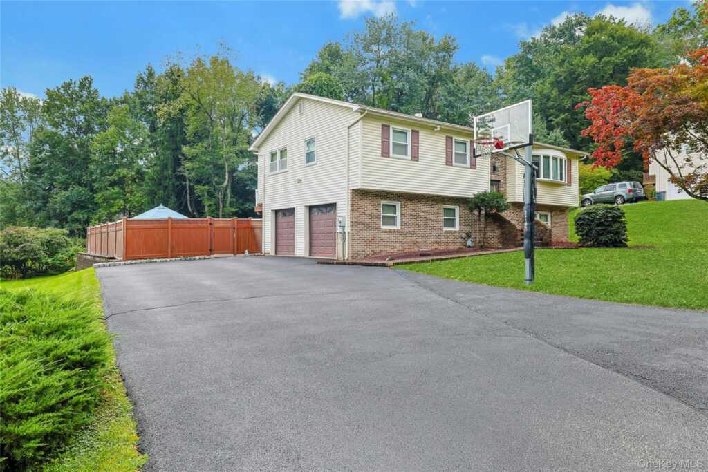 3 Five Oaks Lane, Valley Cottage, NY 10989 - Photo 40 of 41