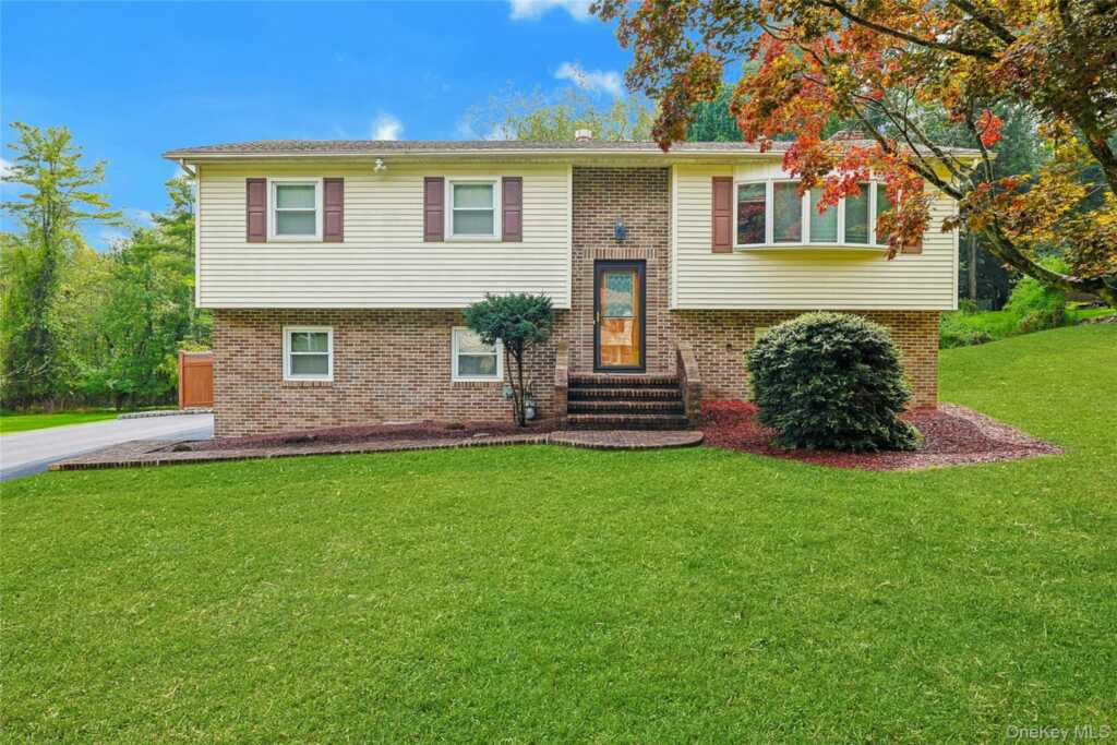 3 Five Oaks Lane, Valley Cottage, NY 10989 - Photo 5 of 41