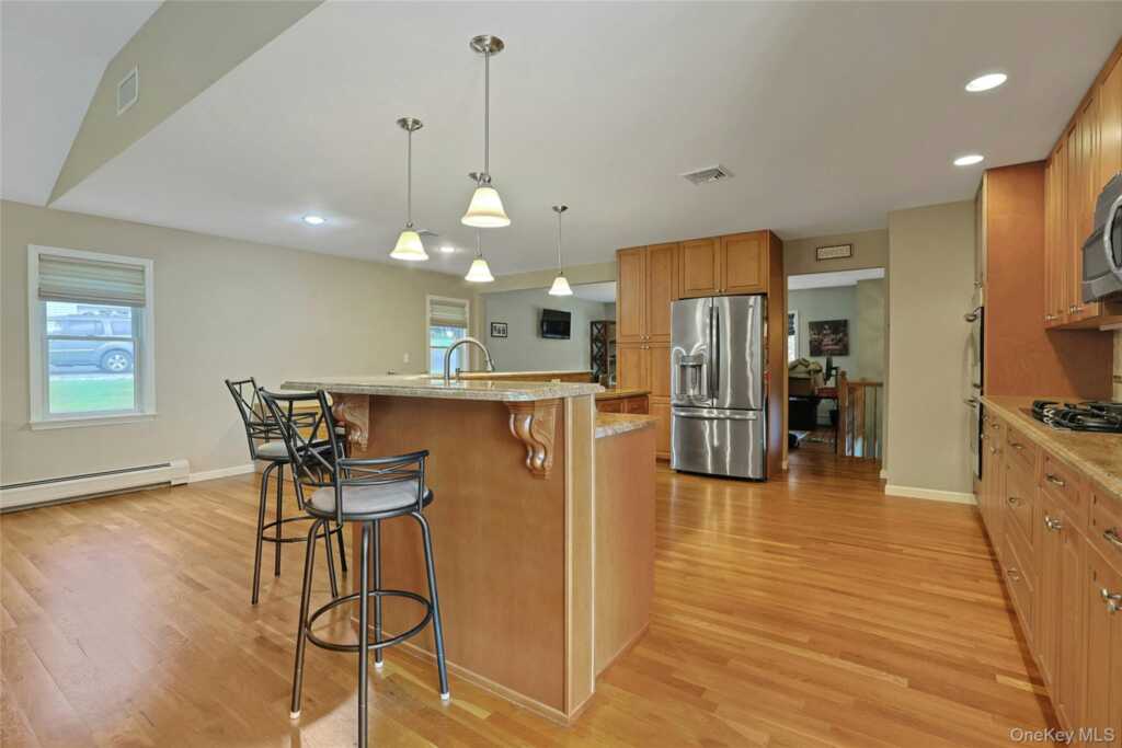 3 Five Oaks Lane, Valley Cottage, NY 10989 - Photo 9 of 41