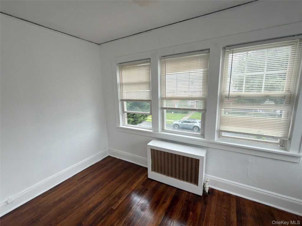 15 Stevens Street, White Plains, NY 10606 - Photo 10 of 22