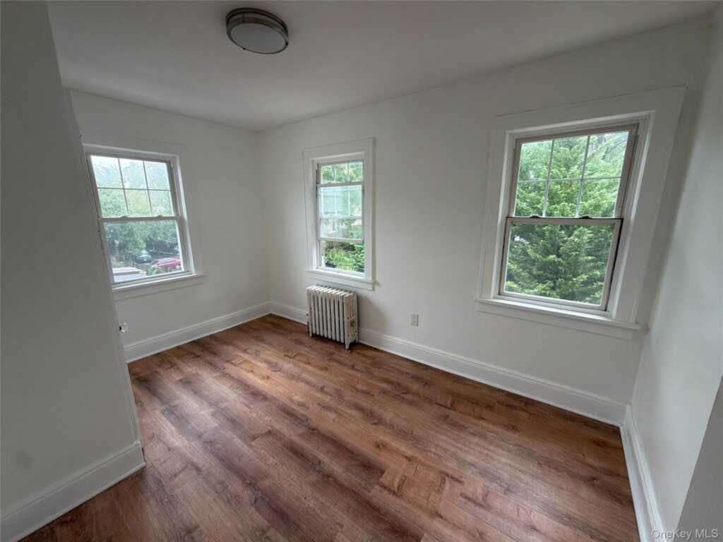 15 Stevens Street, White Plains, NY 10606 - Photo 11 of 22