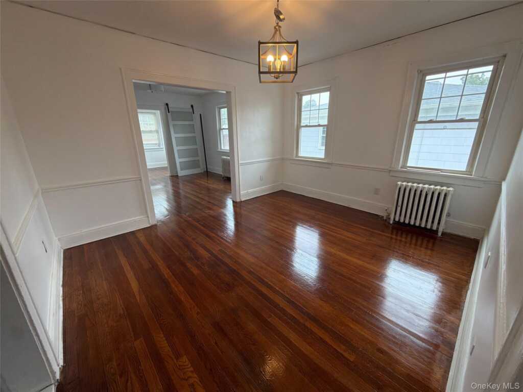 15 Stevens Street, White Plains, NY 10606 - Photo 3 of 22
