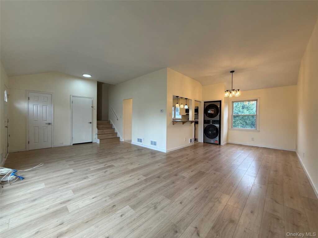3 Soundview Street, New Rochelle, NY 10805 - Photo 4 of 10