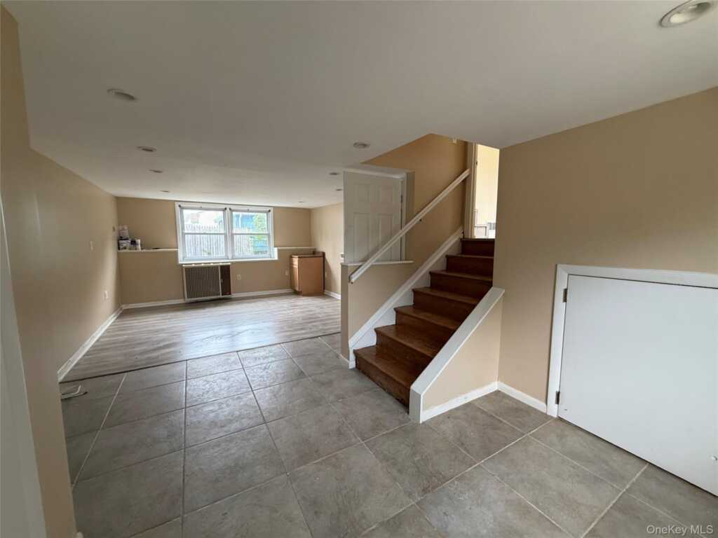 3 Soundview Street, New Rochelle, NY 10805 - Photo 9 of 10