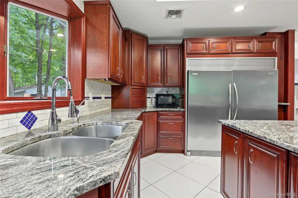 19 Farview Terrace, Suffern, NY 10901 - Photo 13 of 38