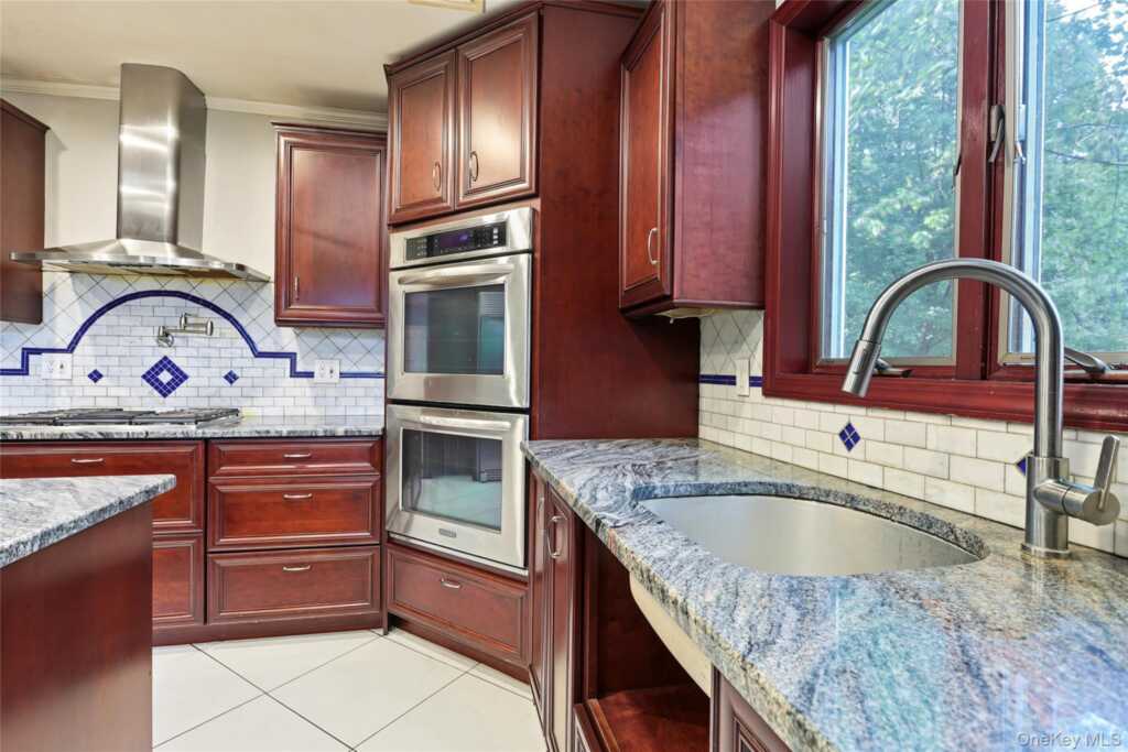19 Farview Terrace, Suffern, NY 10901 - Photo 14 of 38