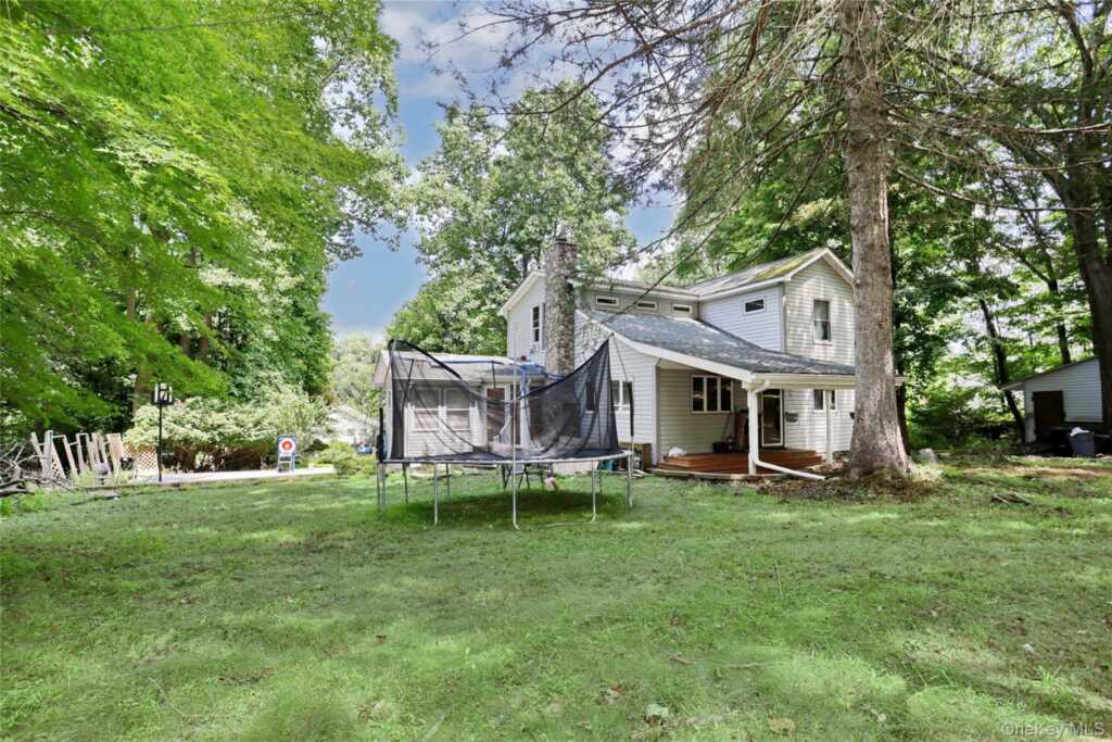 19 Farview Terrace, Suffern, NY 10901 - Photo 36 of 38