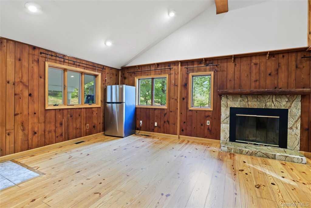 19 Farview Terrace, Suffern, NY 10901 - Photo 6 of 38