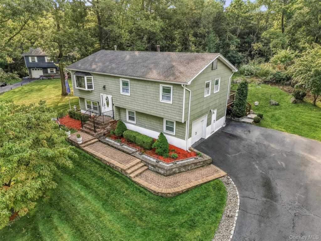 64 Forest Glen Road, Valley Cottage, NY 10989 - Photo 39 of 42