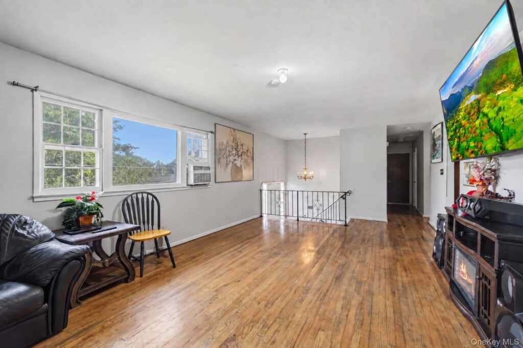 4 Great Oaks Drive, New City, NY 10956 - Photo 7 of 25