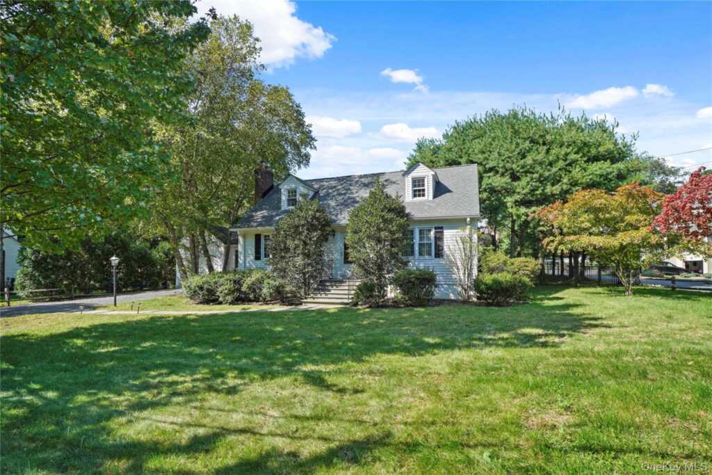 29 Coralyn Avenue, White Plains, NY 10605