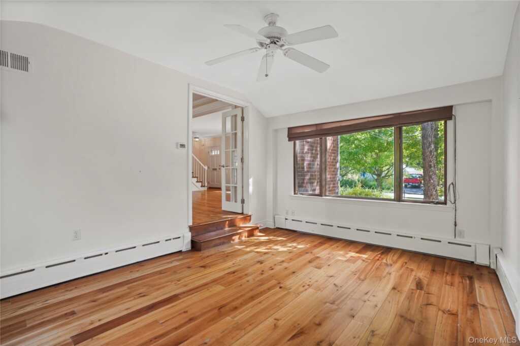29 Coralyn Avenue, White Plains, NY 10605 - Photo 14 of 32