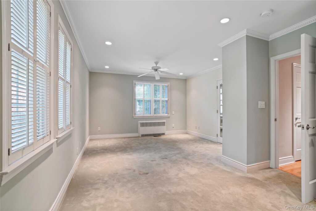 29 Coralyn Avenue, White Plains, NY 10605 - Photo 15 of 32