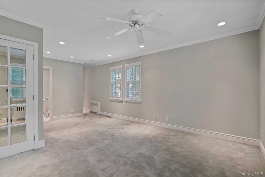 29 Coralyn Avenue, White Plains, NY 10605 - Photo 16 of 32