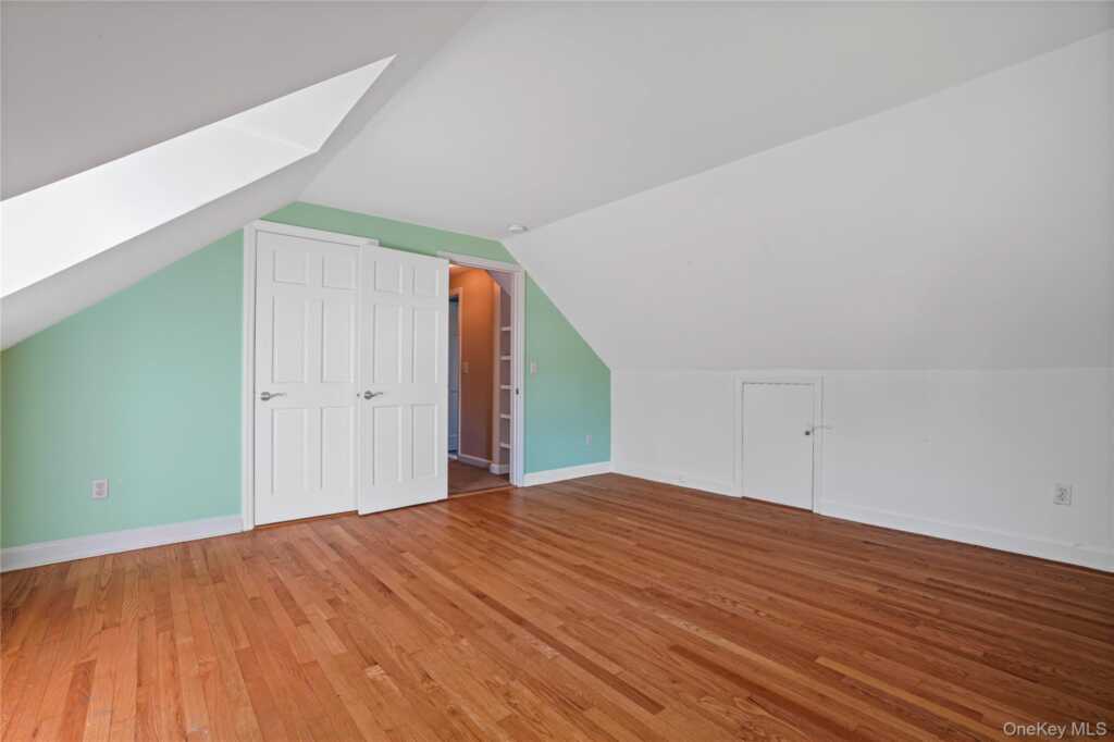 29 Coralyn Avenue, White Plains, NY 10605 - Photo 20 of 32