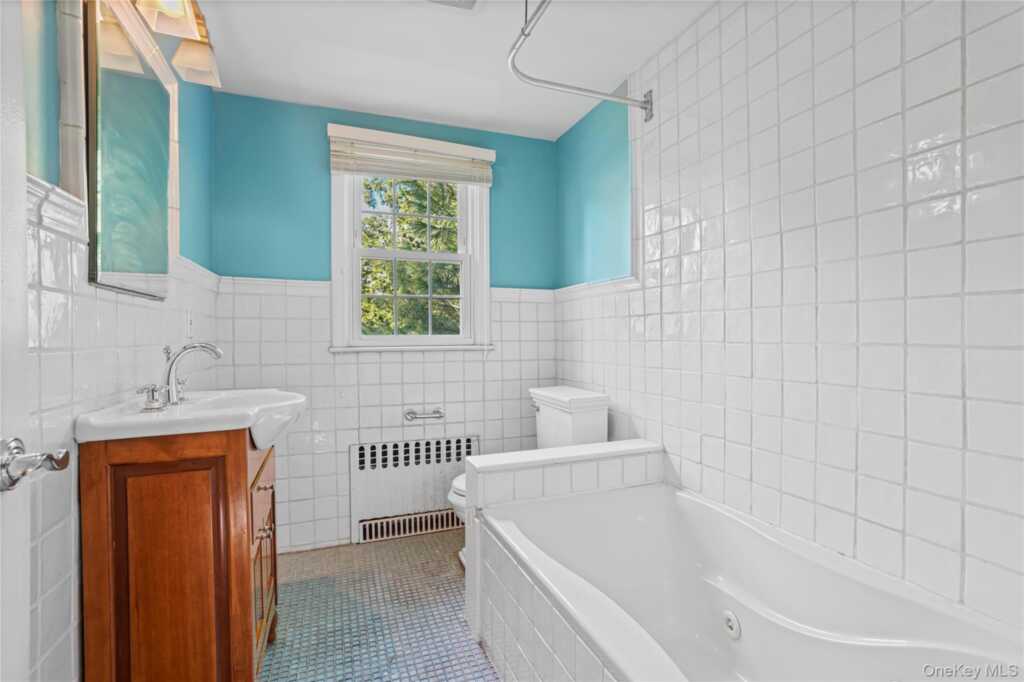 29 Coralyn Avenue, White Plains, NY 10605 - Photo 23 of 32