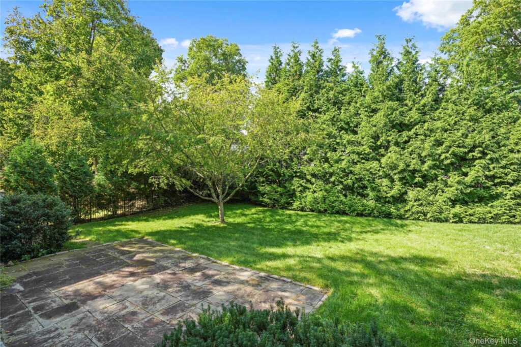 29 Coralyn Avenue, White Plains, NY 10605 - Photo 29 of 32