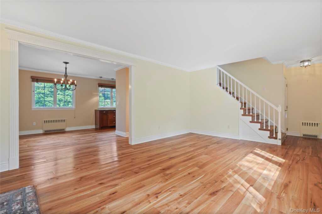 29 Coralyn Avenue, White Plains, NY 10605 - Photo 6 of 32