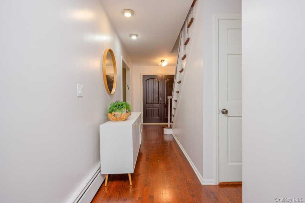 5 Astri Court, Suffern, NY 10901 - Photo 3 of 26