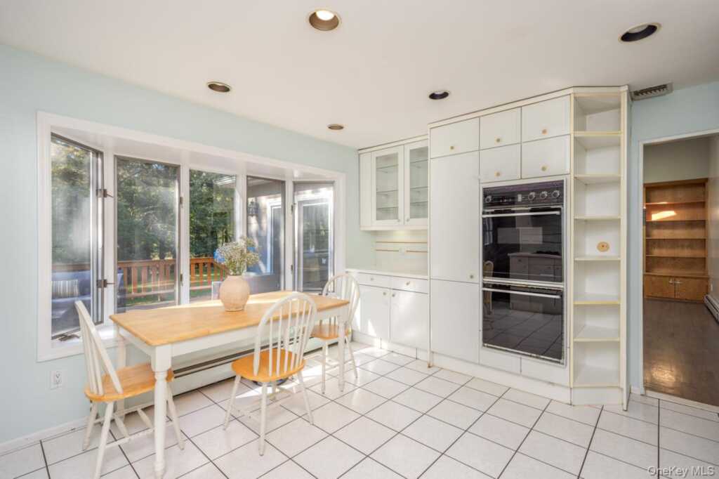 5 Astri Court, Suffern, NY 10901 - Photo 8 of 26