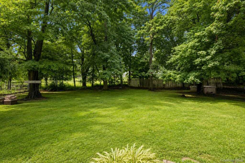 61 S Airmont Road, Suffern, NY 10901 - Photo 22 of 25