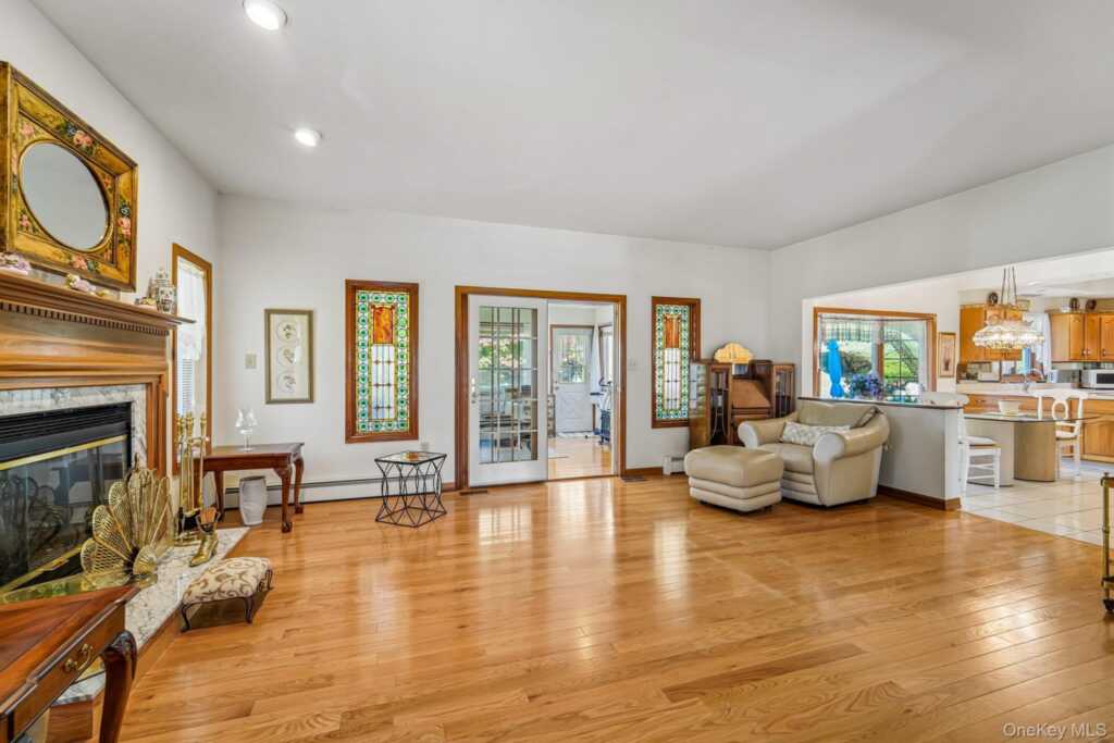 33 John F Kennedy Drive, Stony Point, NY 10980 - Photo 3 of 48