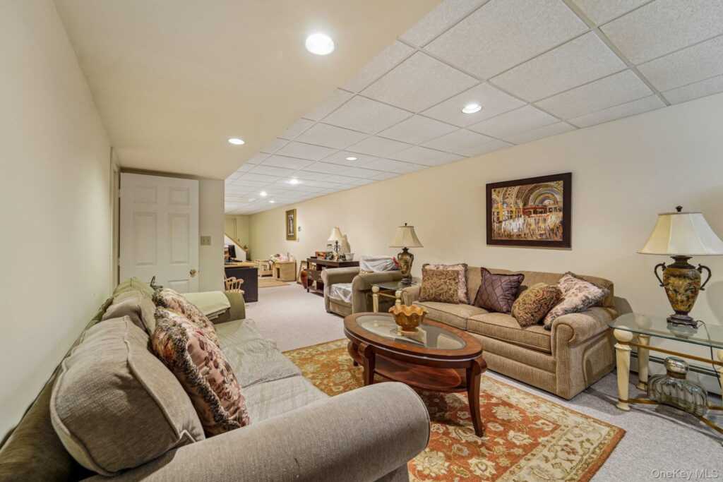 33 John F Kennedy Drive, Stony Point, NY 10980 - Photo 32 of 48