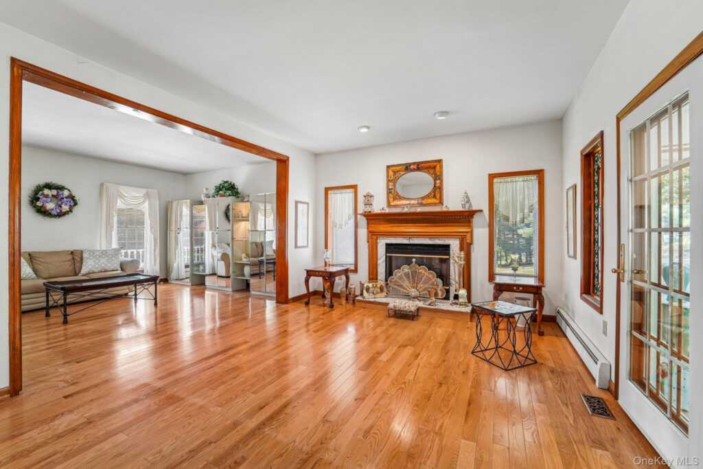 33 John F Kennedy Drive, Stony Point, NY 10980 - Photo 4 of 48