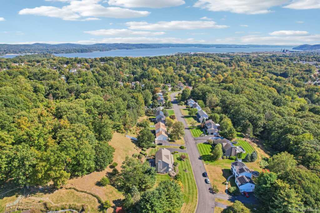 33 John F Kennedy Drive, Stony Point, NY 10980 - Photo 45 of 48