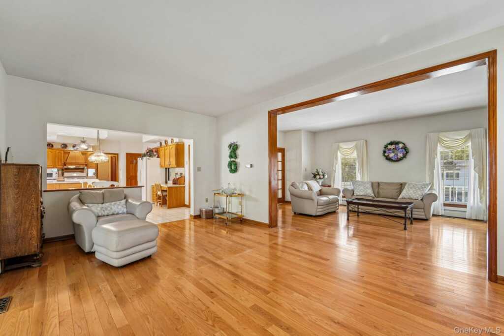33 John F Kennedy Drive, Stony Point, NY 10980 - Photo 5 of 48